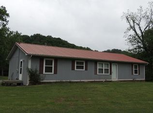 210 Livesay Cir, Rogersville, TN 37857