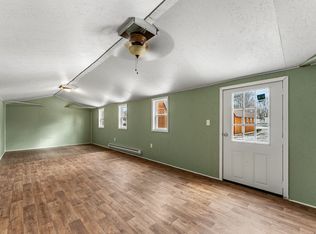 (Undisclosed Address), New Boston, IL 61272