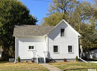 1528 N Seminary St, Galesburg, IL 61401