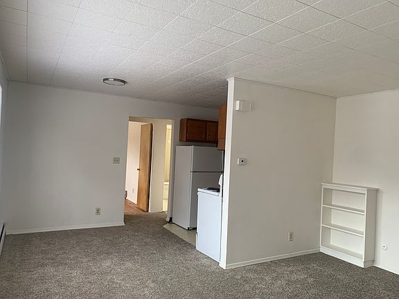 2nd image of 527 E Main St