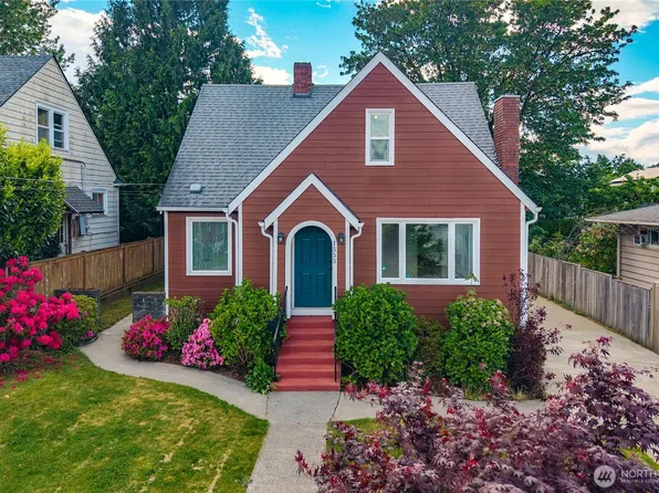 1555 High Avenue, Bremerton, WA 98337