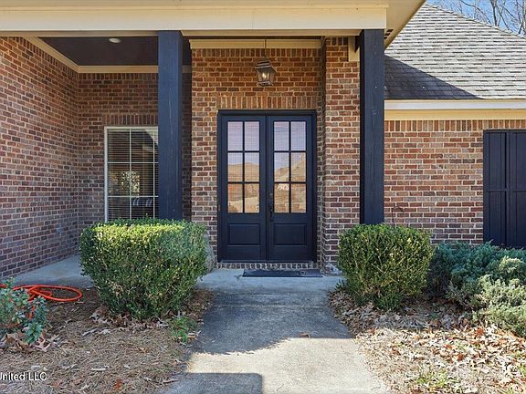 3rd image of 224 Stillhouse Creek Dr