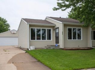 4014 Mark Dr, Waterloo, IA 50701