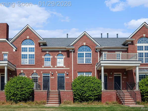 3253 Newbury Pl, Troy, MI 48084