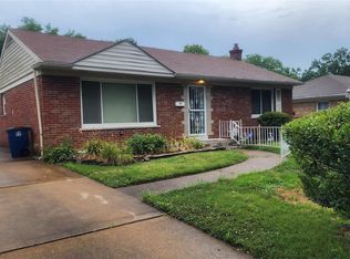 8027 Braddock Dr, Saint Louis, MO 63130