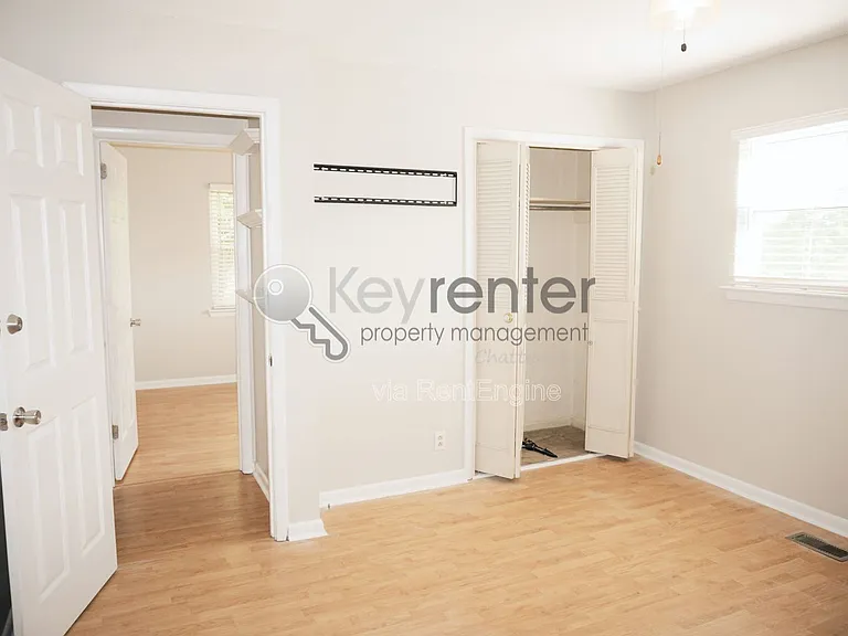 1024 Garnett Ave — Photo 10