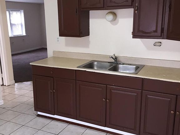 4th image of 700 N Parkside Ave APT 3S
