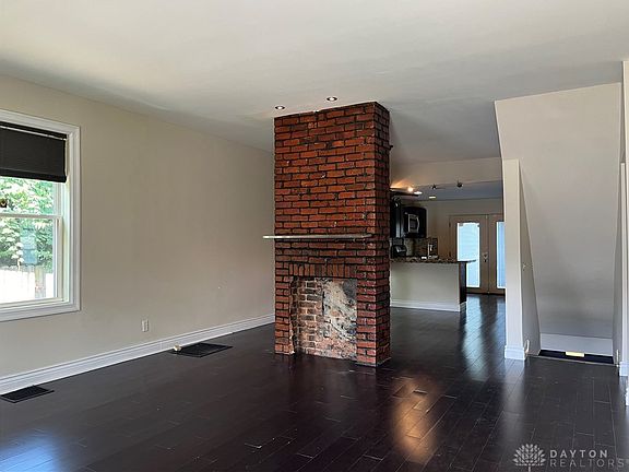 2nd image of 10163 Wayne Ave