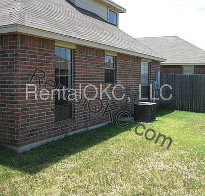 2nd image of 1207 SW 25th St
