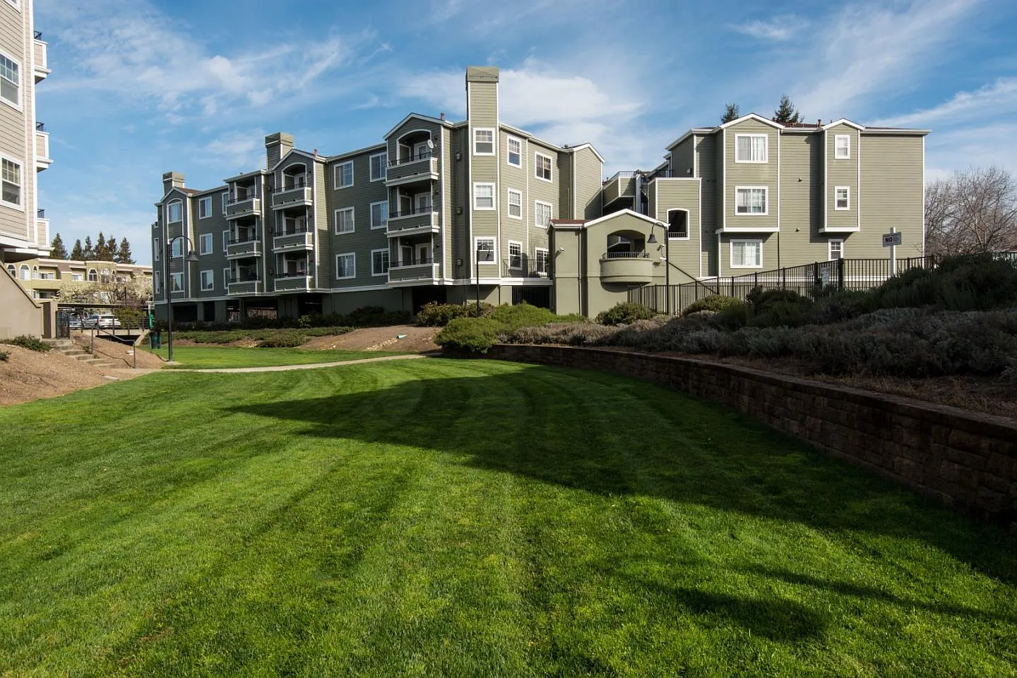 1587 S Novato Blvd APT 101 photo 1
