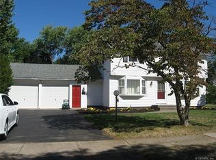 98 Pamda Dr, Rochester, NY 14617