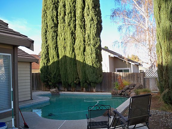 3rd image of 285 Cedar Mountain Dr