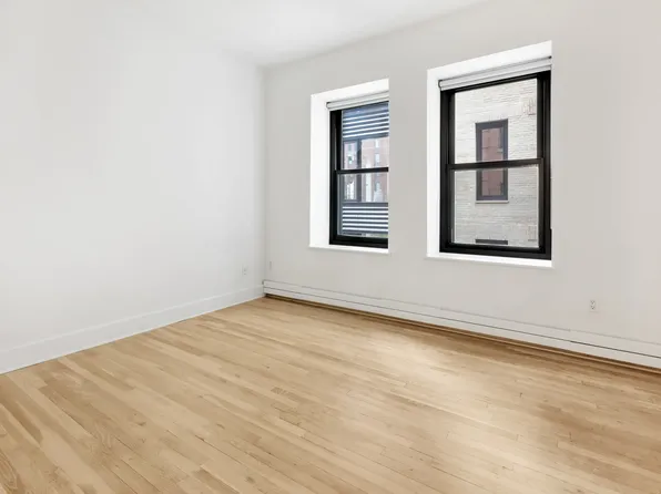 260 West Broadway image 7 of 14