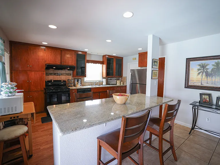 12945 Carriage Rd — Photo 8