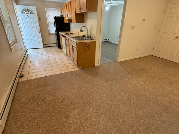 248 Putnam Pike APT 2, Johnston, RI 02919