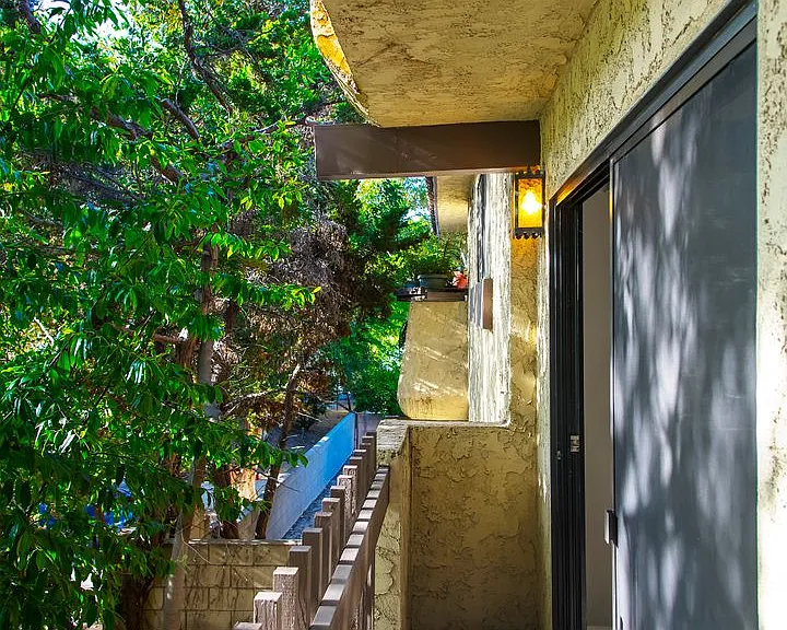 334 Monterey Rd — Photo 14