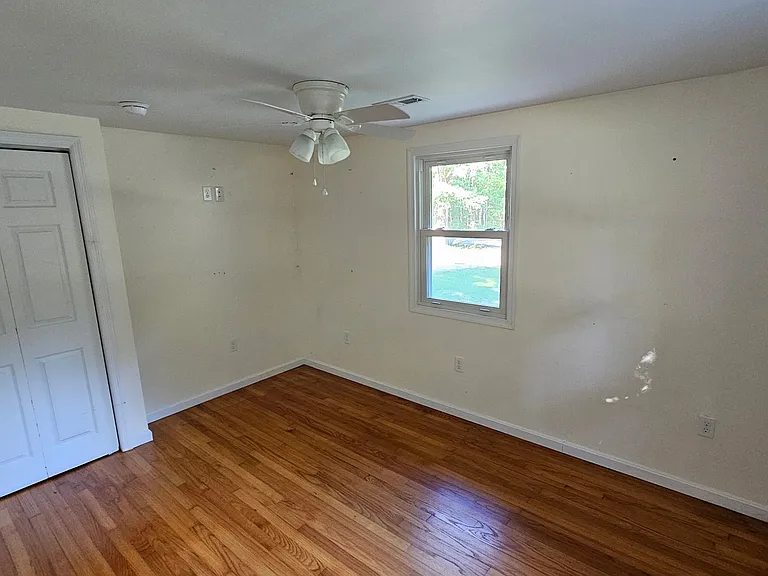 74 Jacobs Ln — Photo 6