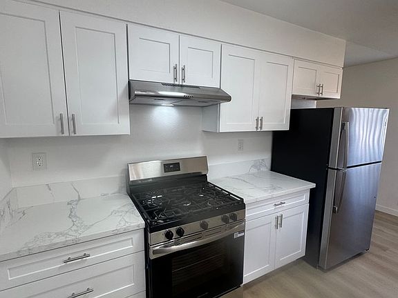 3rd image of 10541 Sycamore Ave #10541