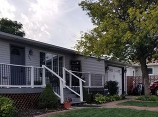 207 11th St S, Hettinger, ND 58639