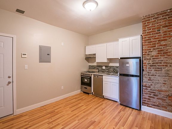 3rd image of 1126 E Passyunk Ave Unit 6