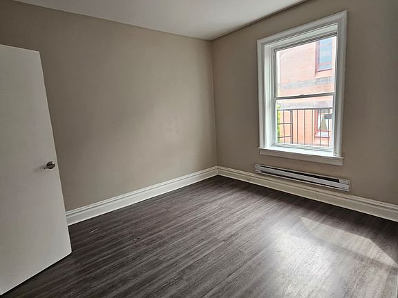 5th image of 211 Grant Ave #1G