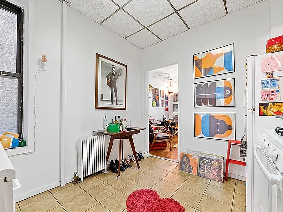 4th image of 254 Broome St APT 10
