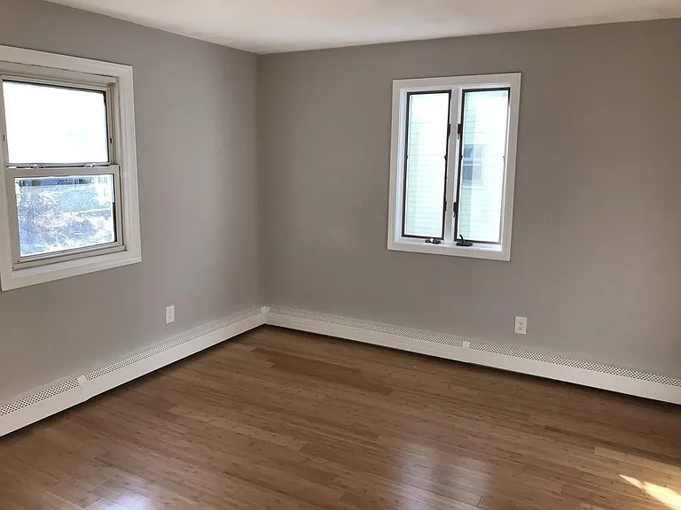 207-209 Vine St #2 — Photo 8