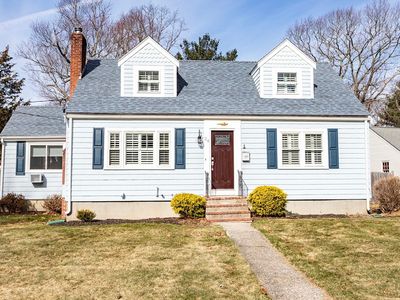 24 Crestwood Cir, Norwood, MA, 02062