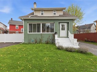 28 Mineral Springs Rd, Buffalo, NY 14210