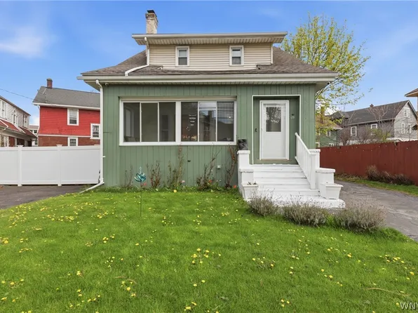 28 Mineral Springs Rd, Buffalo, NY 14210