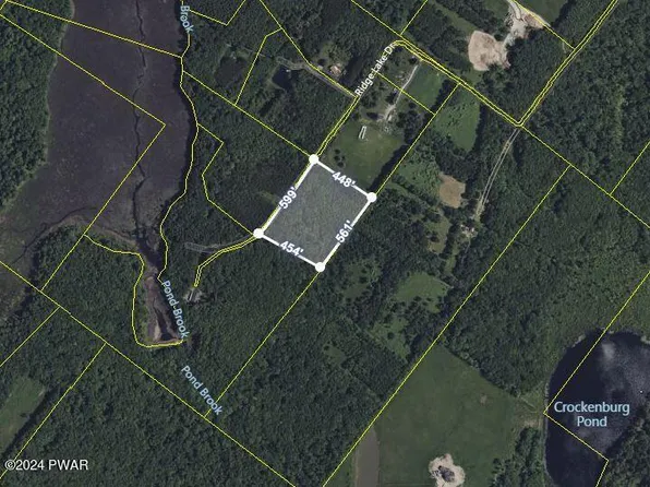 191 Ridge Lake Dr, Honesdale, PA 18431