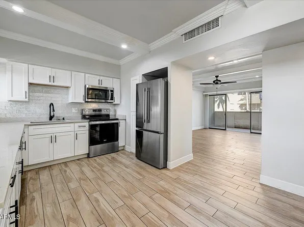 349 E THOMAS Road #E302, Phoenix, AZ 85012