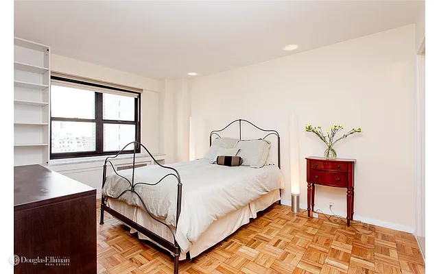 Rented by Douglas Elliman | media 10
