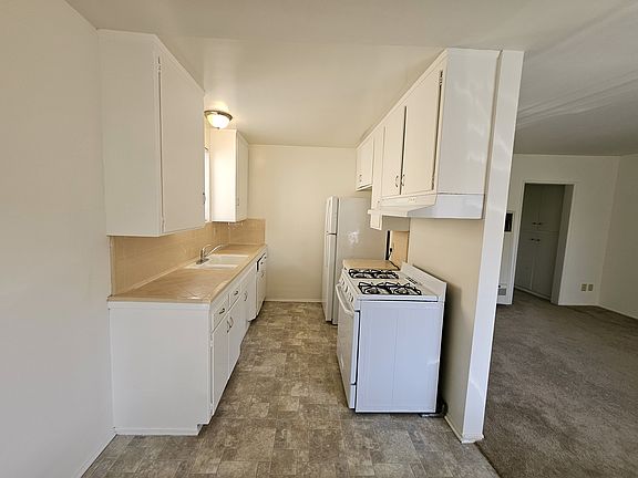 5th image of 311 Cornell Dr APT D