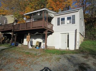 271 River Rd, Saint Johnsbury, VT 05819