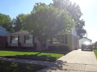 565 S Sybald St, Westland, MI 48186