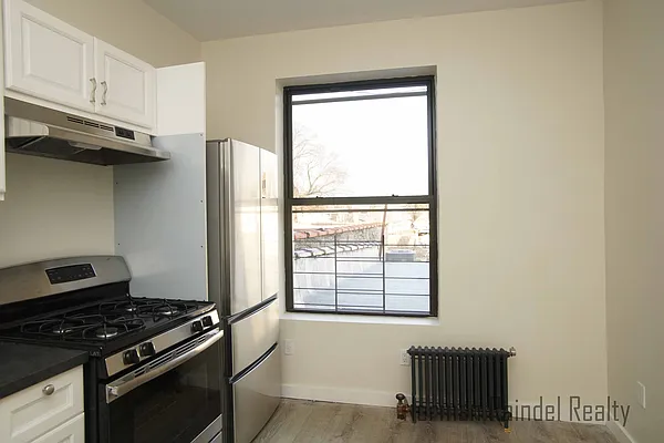 Rented by Norman Raindel, LREB | media 8