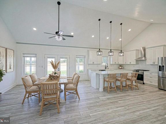 2nd image of 29144 Finch Ln