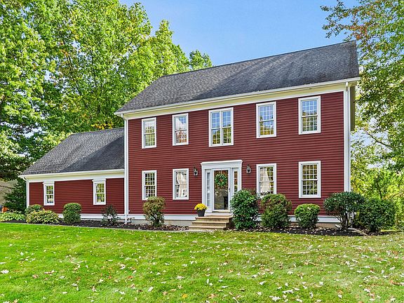 3rd image of 46 Blanchard Rd