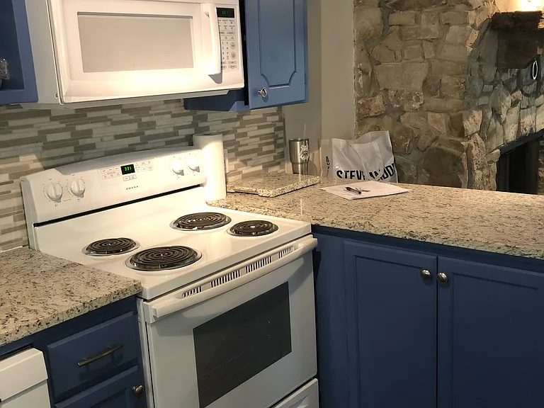 306A Ash St — Photo 5