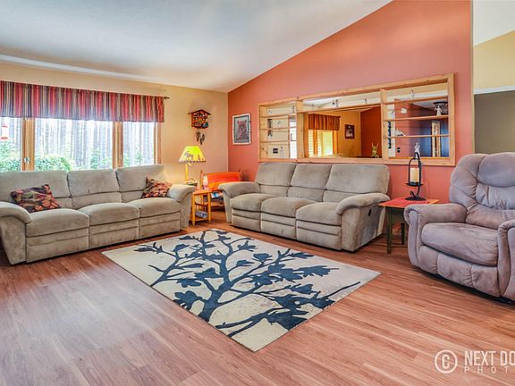 5th image of 3270 E Croton Dr