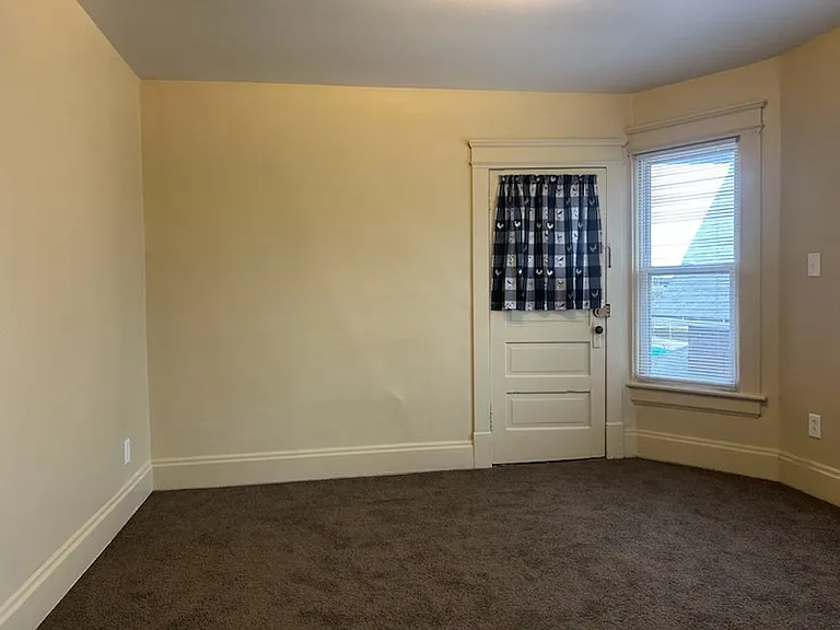 409 Platt St #C — Photo 6