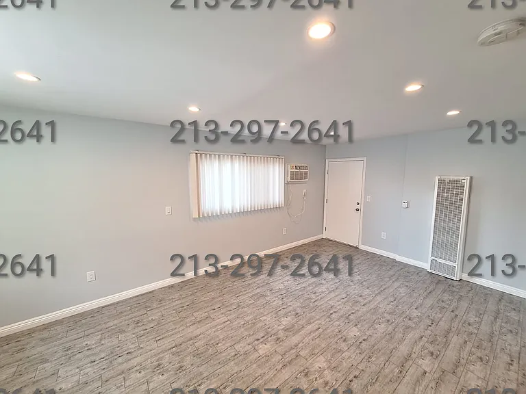 527 N Coronado St #16 — Photo 6