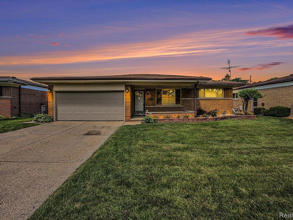 1st image of 30121 Blossom Ln
