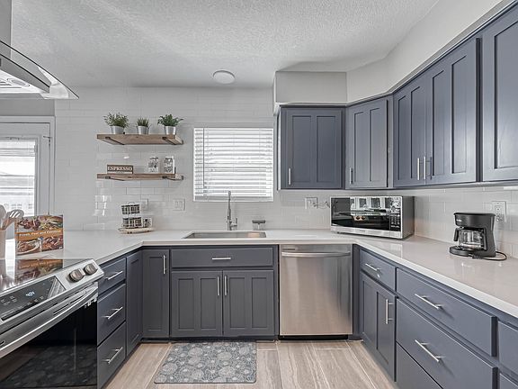4th image of 1310 Antigua Ln