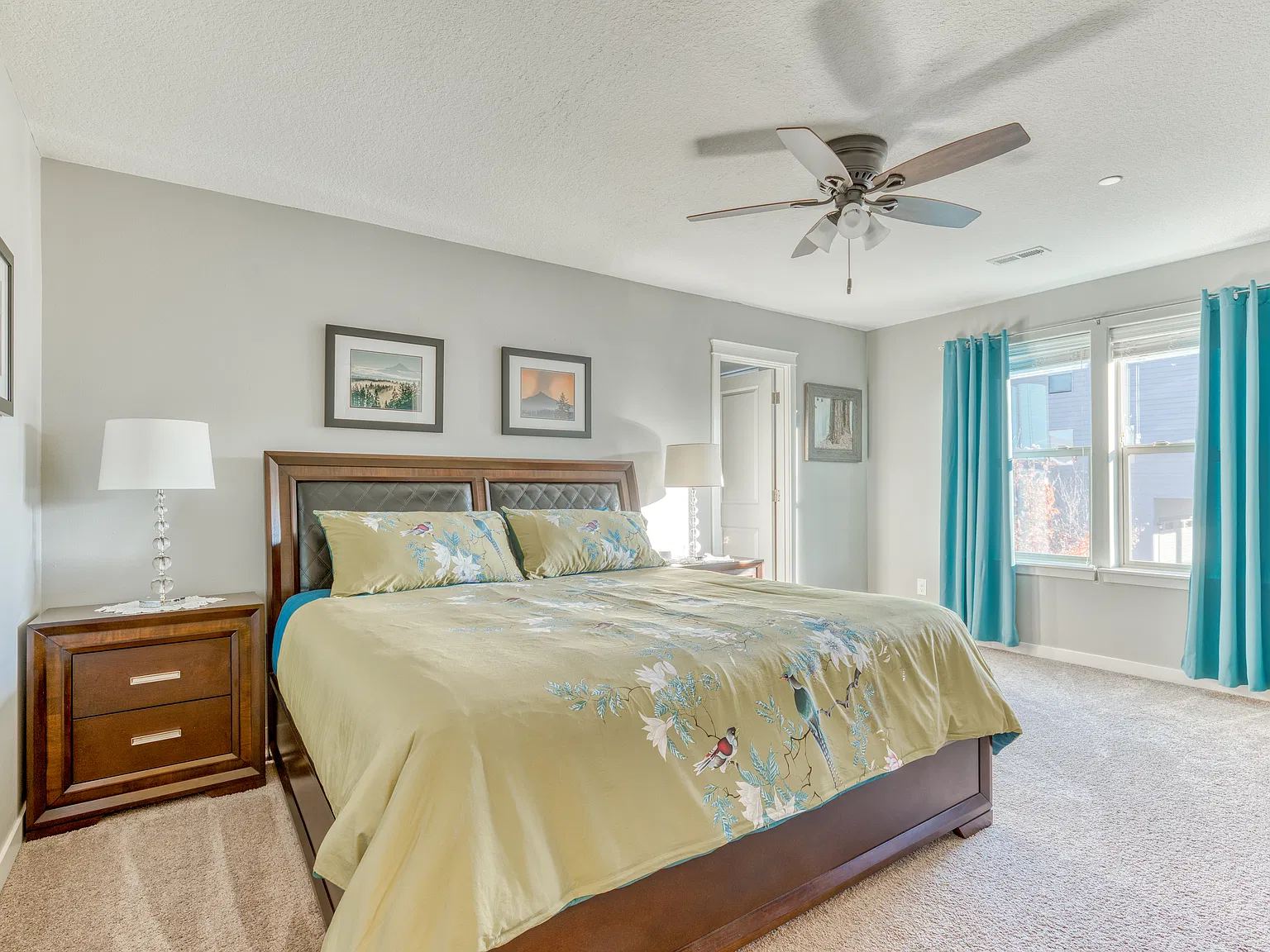 3 bed, 2.5 bath, 1741 sqft, $4,350 — Photo 3