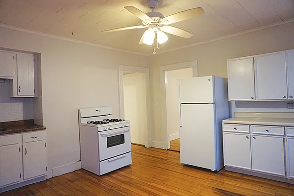 159 Brown St #5 — Photo 7