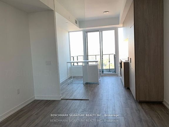 3rd image of 77 Shuter St #2309