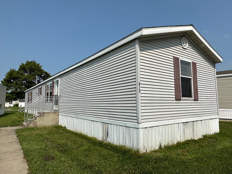 1st image of 612 Cour Renee St #612