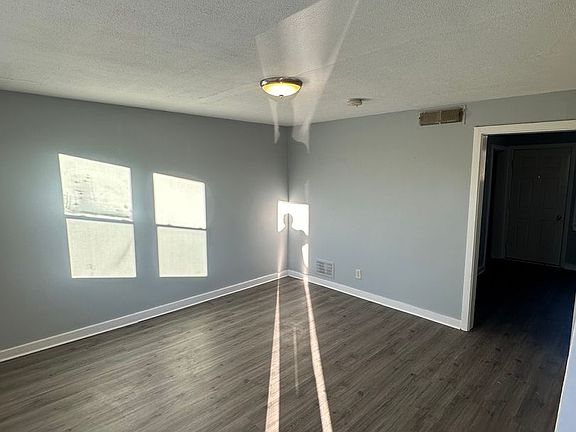 3rd image of 62-68 Dumas Pl #66